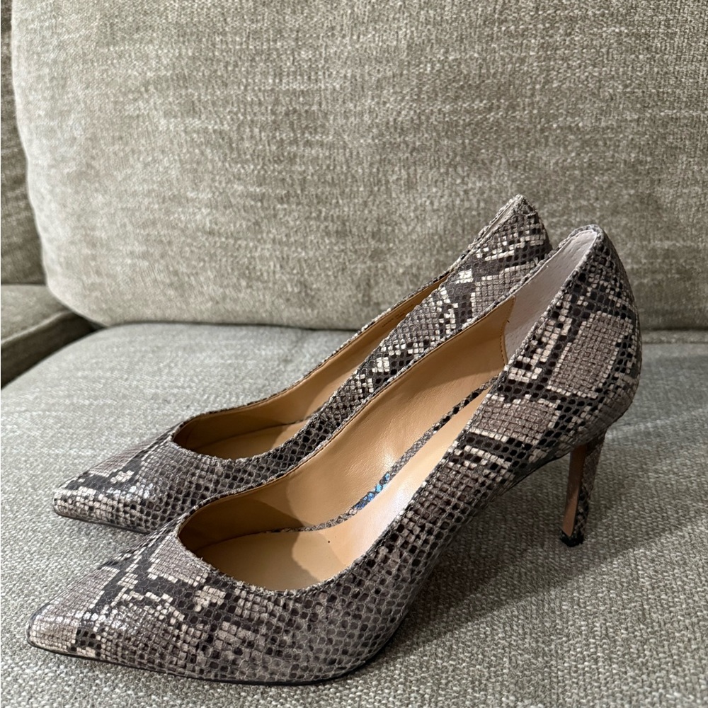 Banana Republic Snakeskin Print Heels | Size 10 | Pointed Toe Pumps
